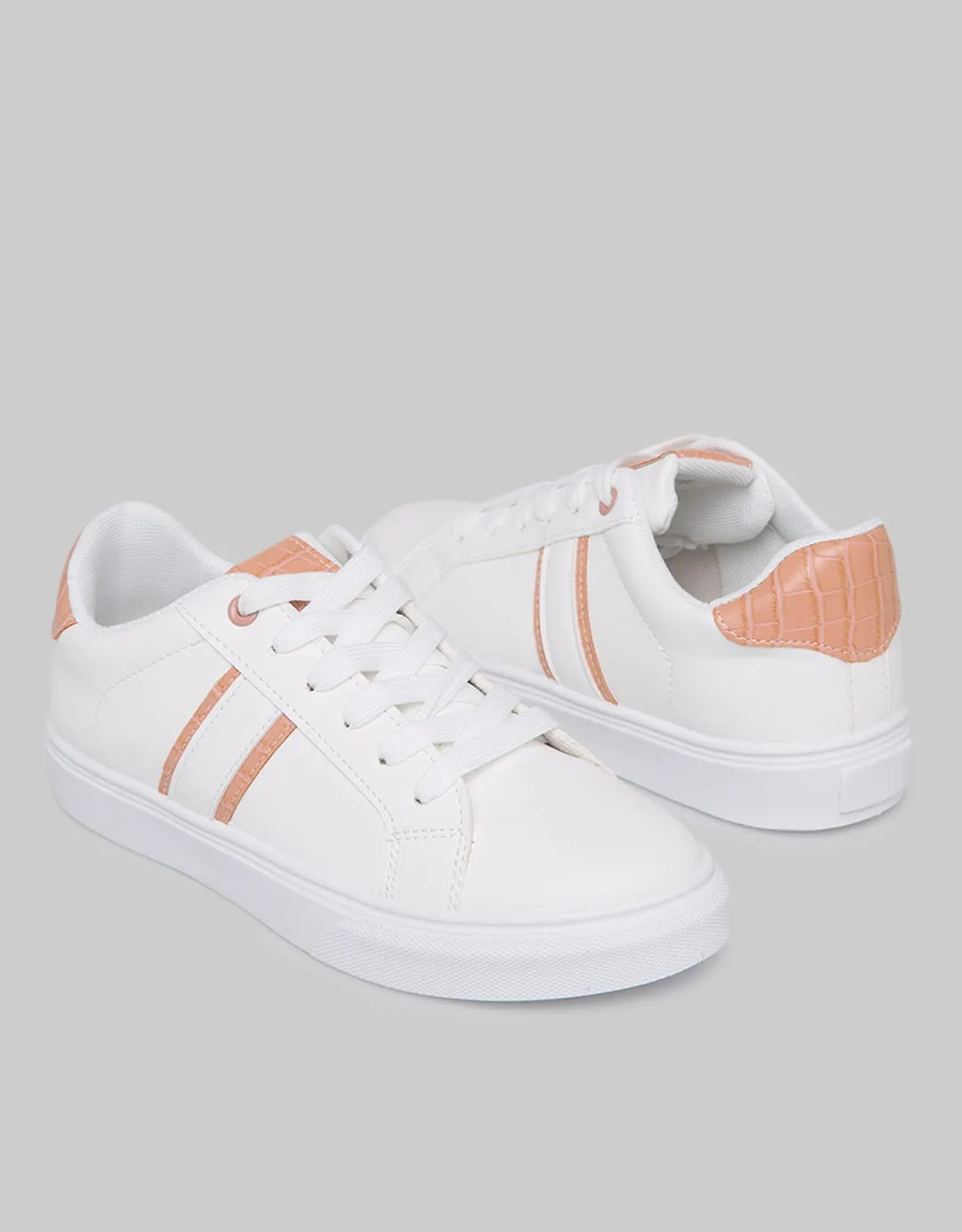Details Sneakers Woman Line Contrast