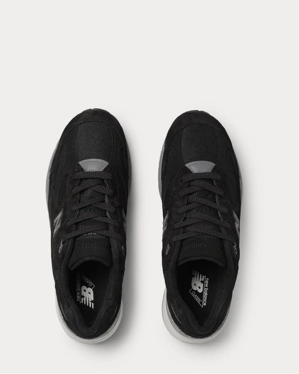 M992 Suede, Nubuck and Mesh  Black low top sneakers