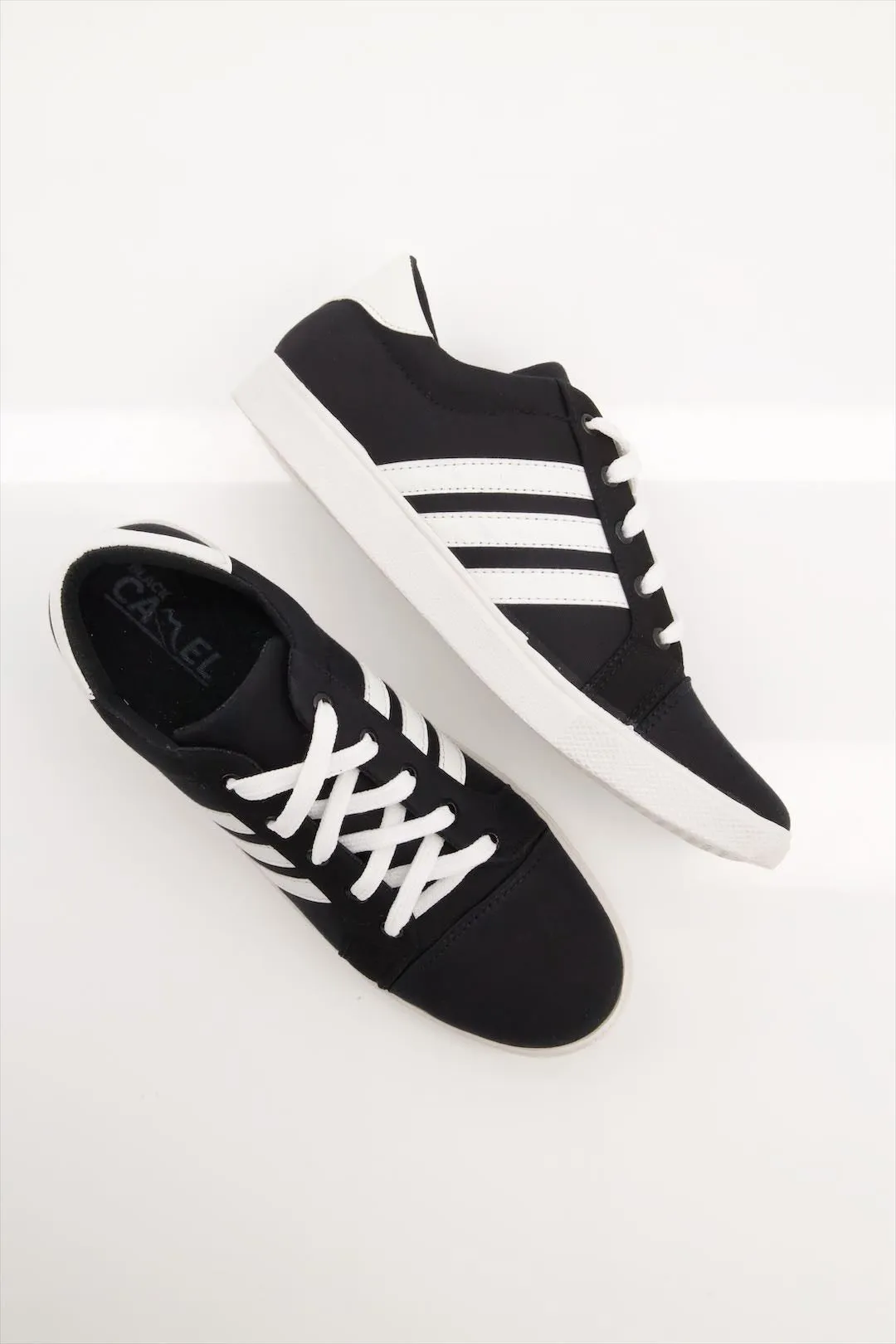 Men Asiwen Black Slip Fit Sneakers
