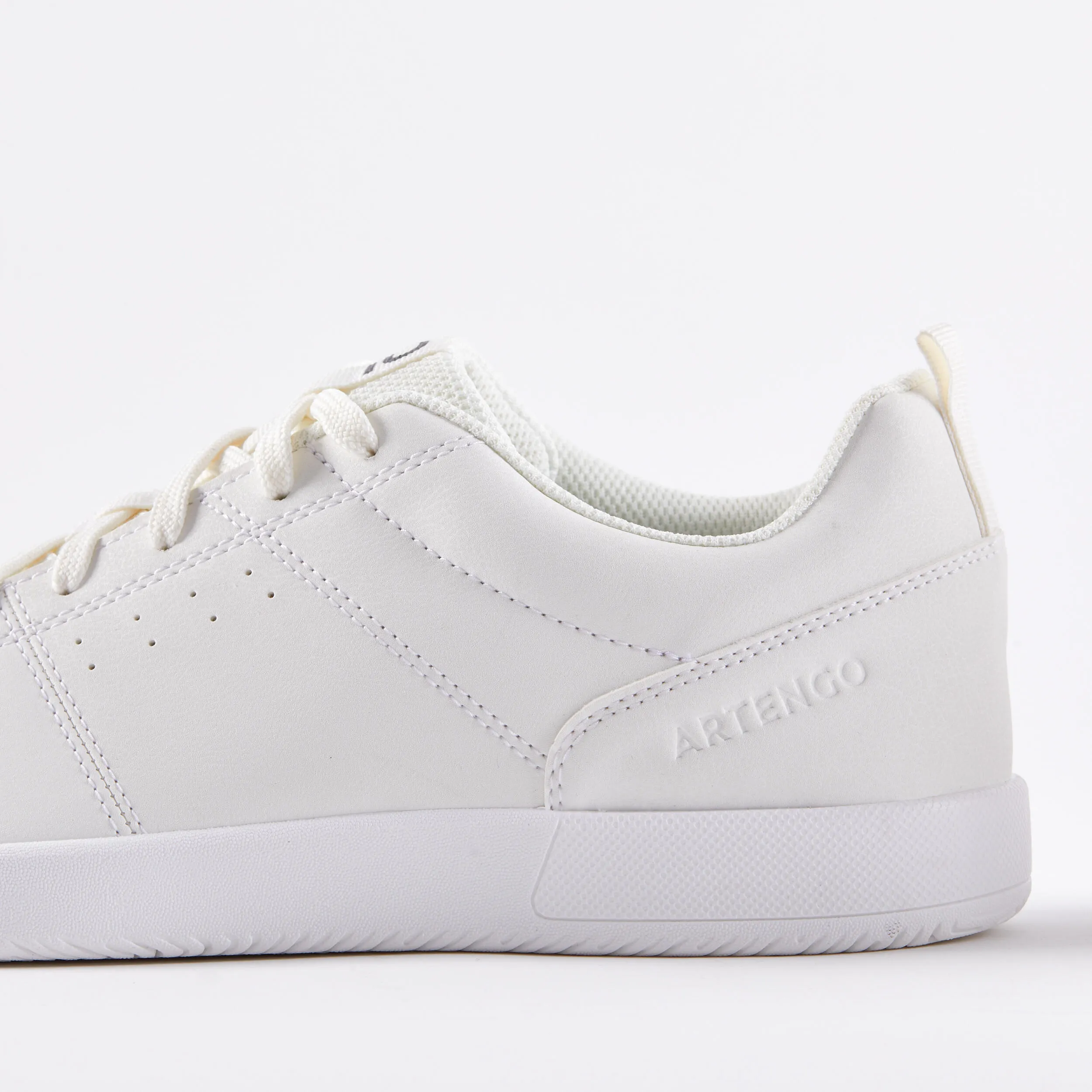 Men's tennis shoes - Multicourt Essential Cream ARTENGO, eggshell