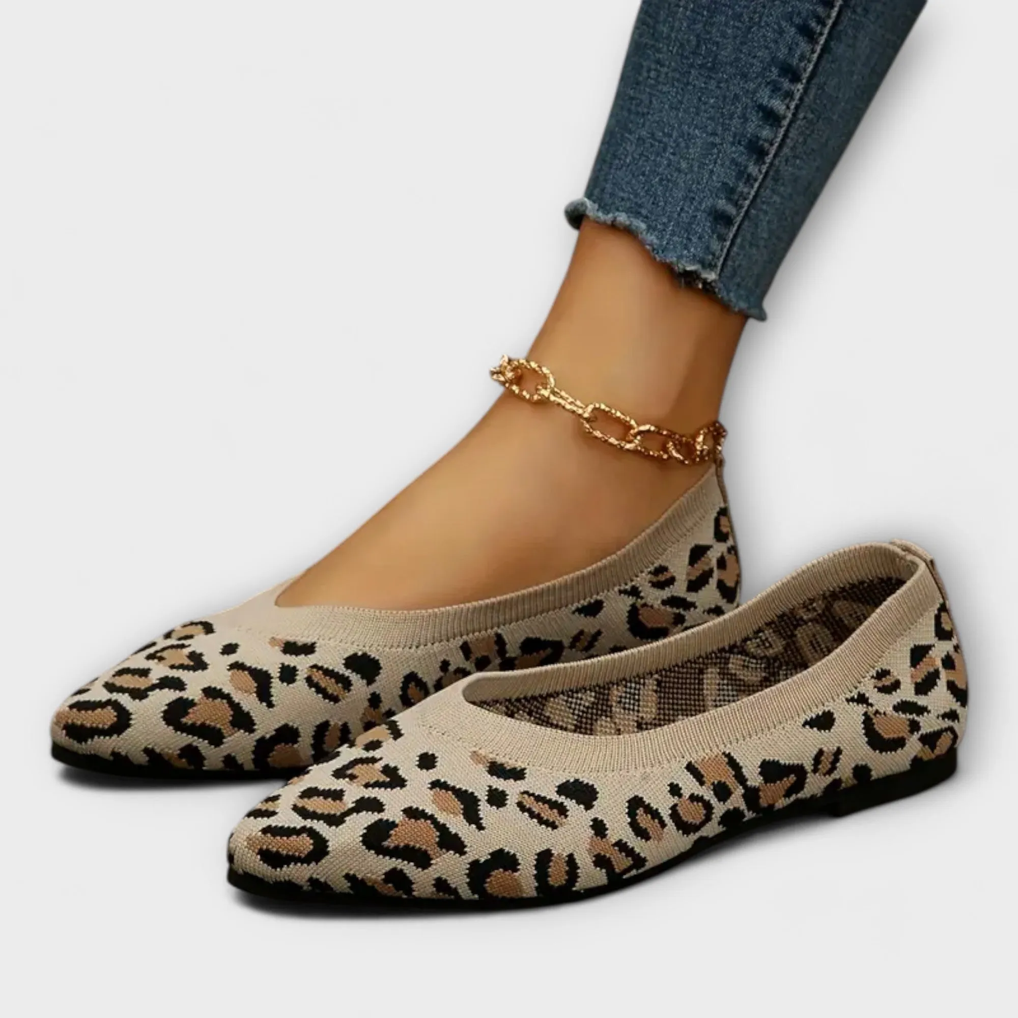 Pointed Flats with Leopard Print Design