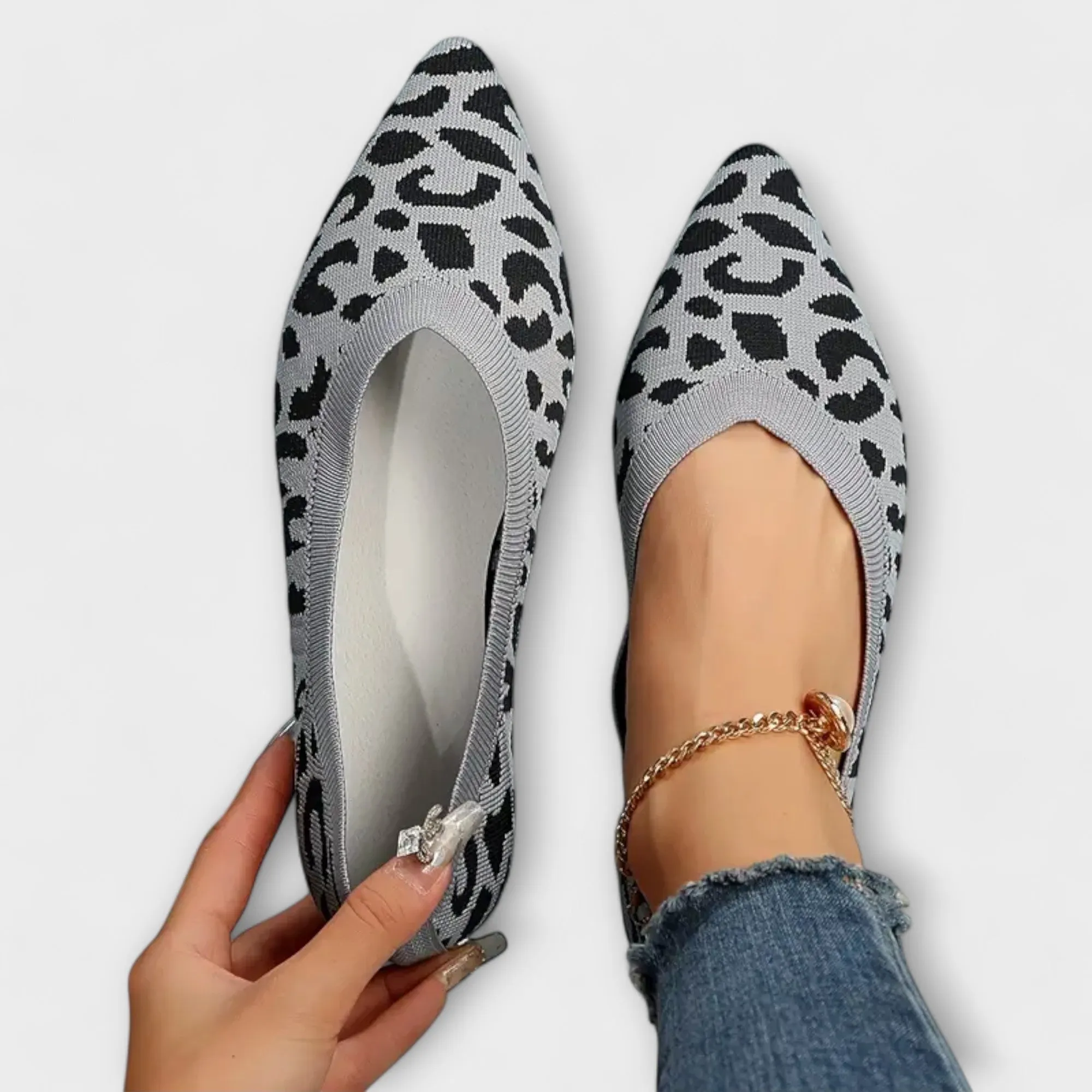 Pointed Flats with Leopard Print Design