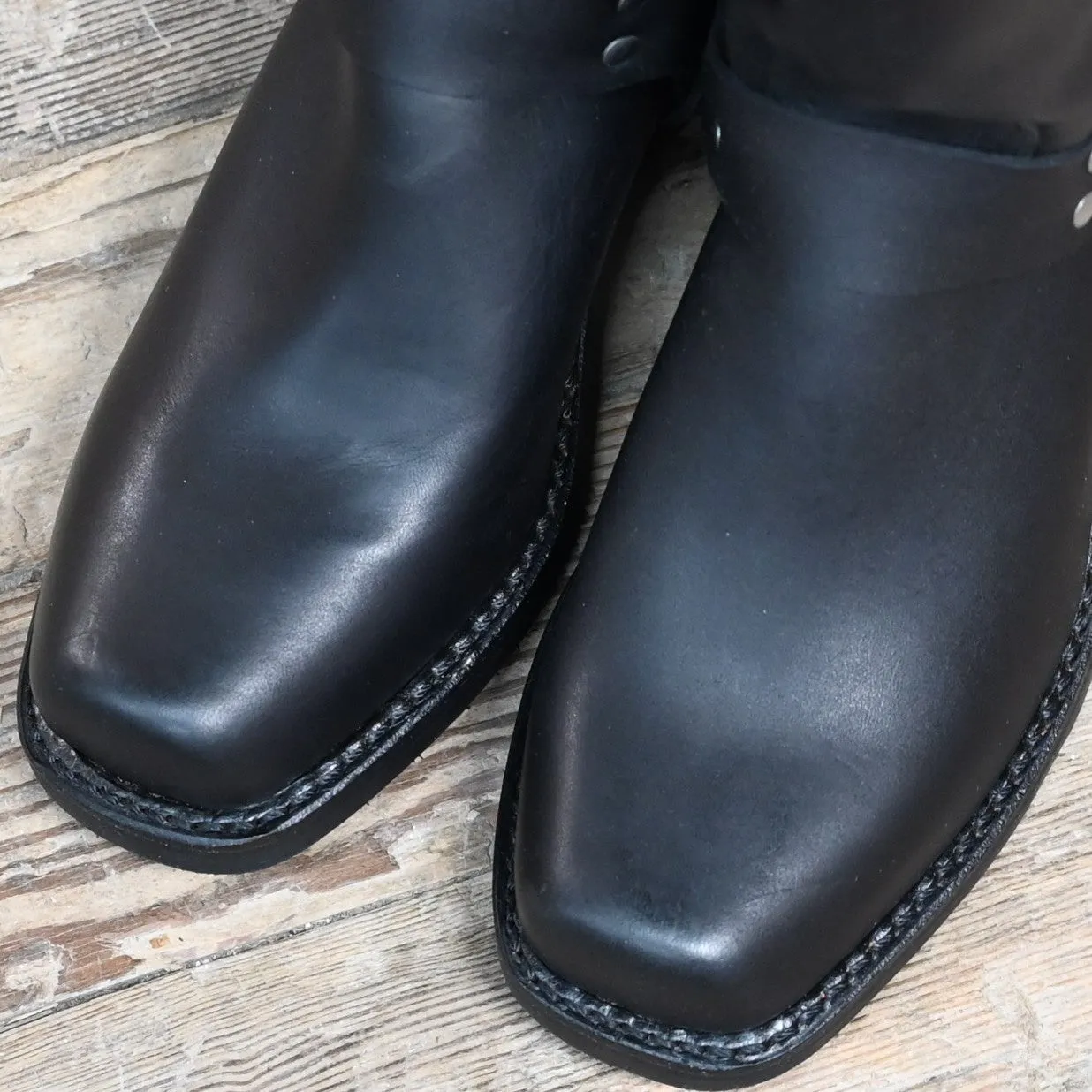 The FRYE Company Harness 12R Boot in Black